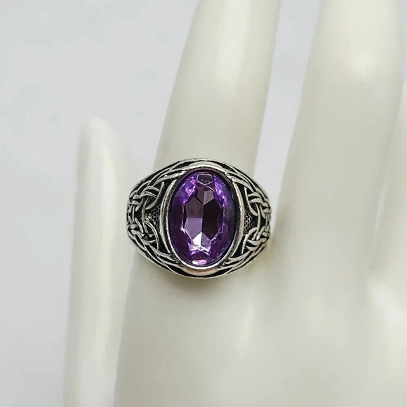 Purple Glass Rhinestone Celtic Knot Silver Tone Ring Size 10.5 Vintage - Picture 1 of 4